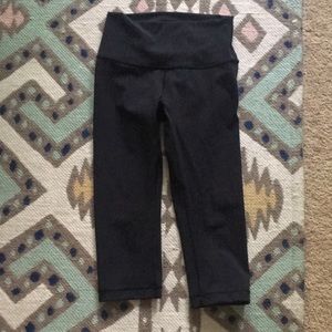 LuluLemon Wonder Under Crop 21” (new)